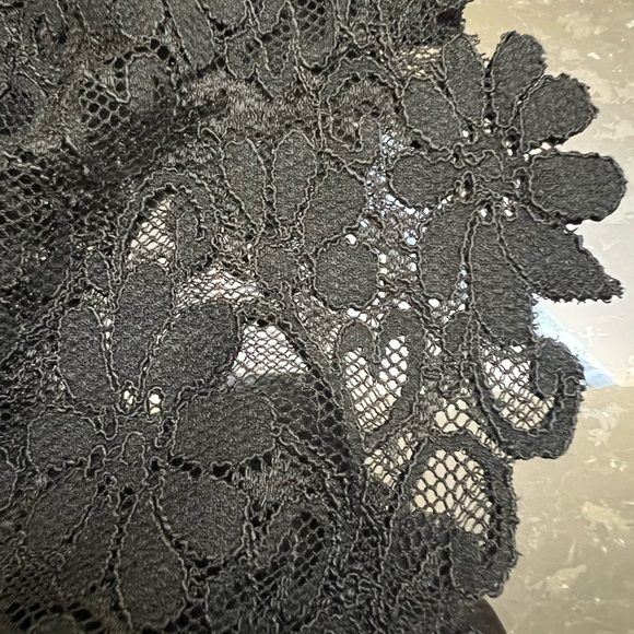 Ozbek lace skirt - Picture 2 of 4